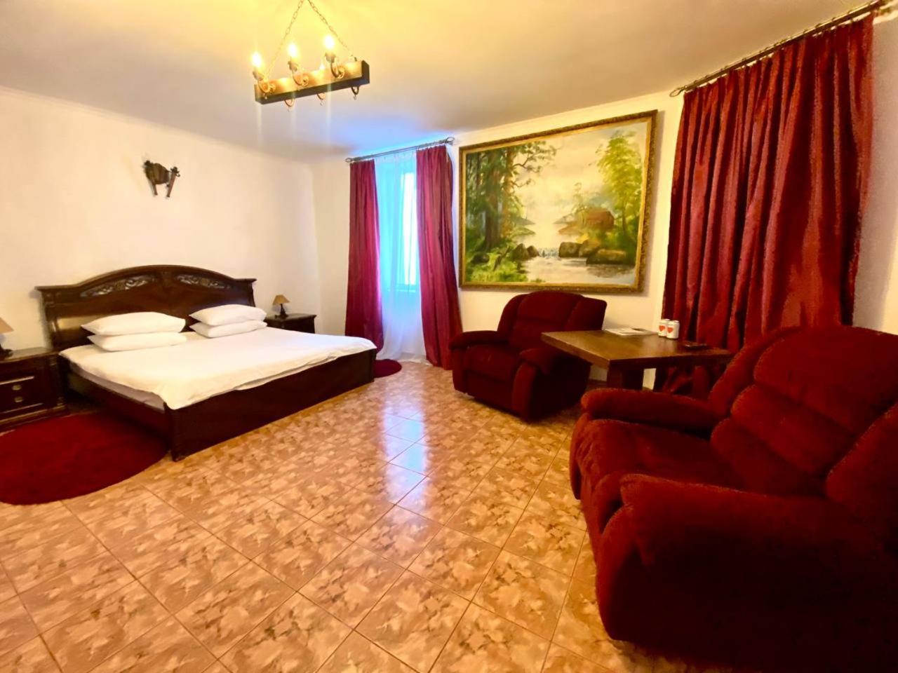 Vyshegrad Castle Hotel Вишгород Екстер'єр фото