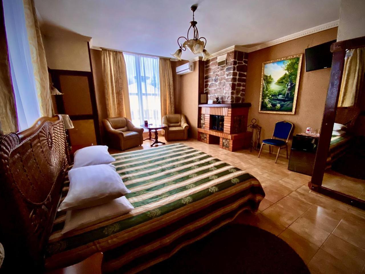 Vyshegrad Castle Hotel Вишгород Екстер'єр фото