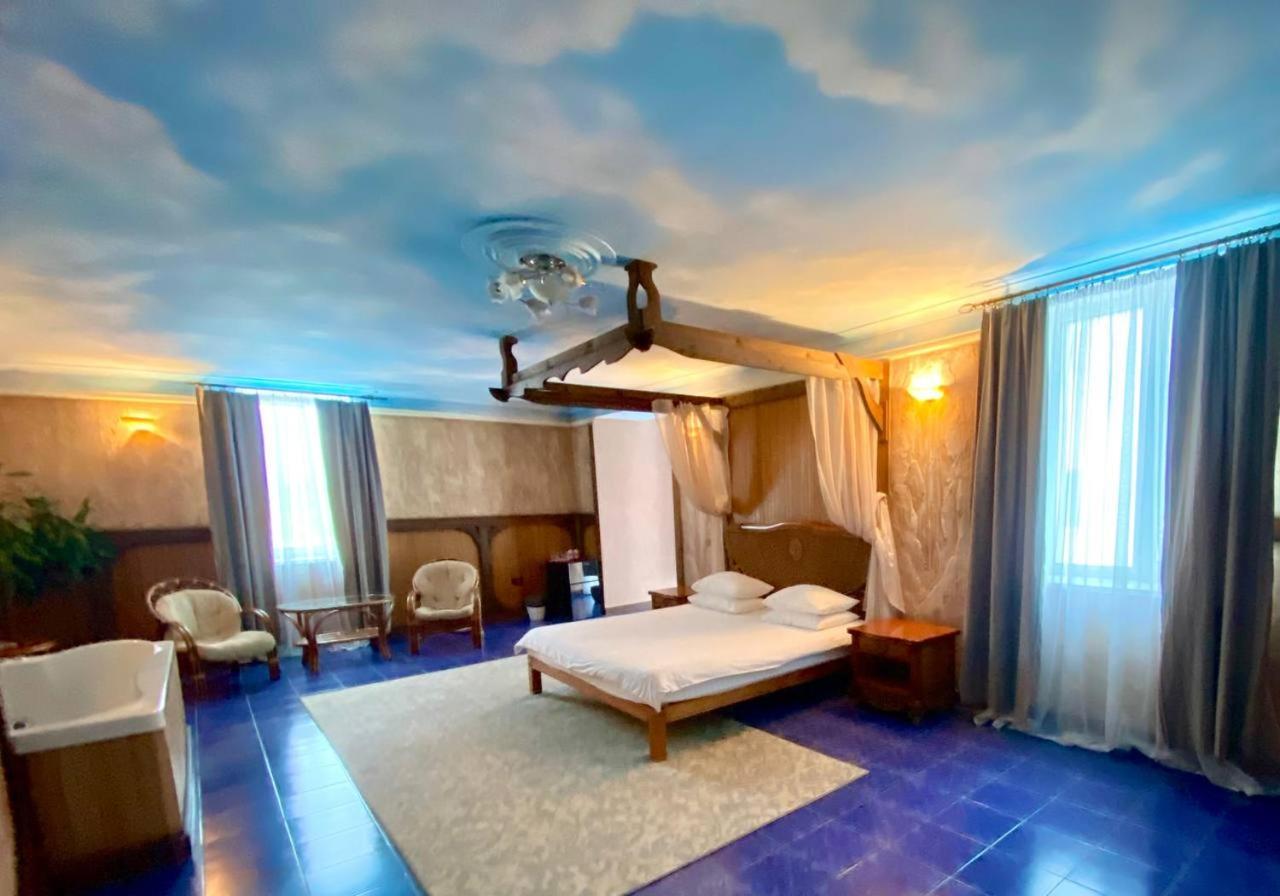 Vyshegrad Castle Hotel Вишгород Екстер'єр фото